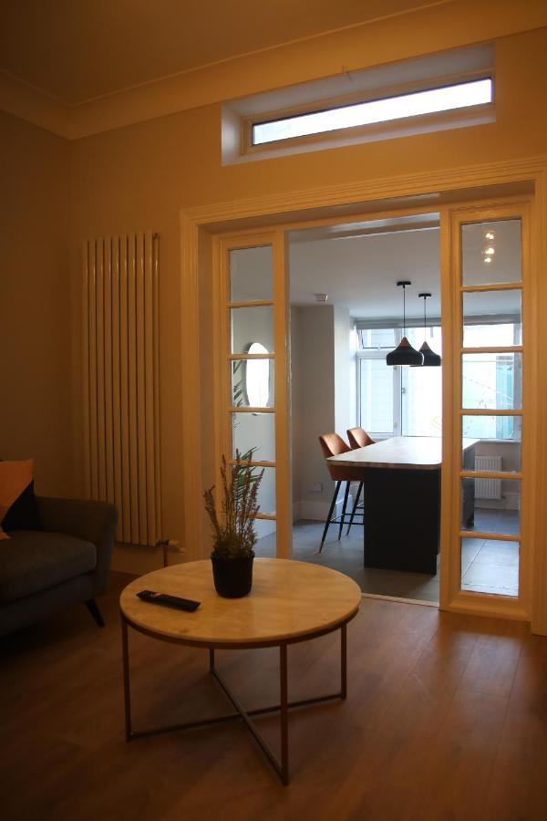 Crawford House- Scholarlee Living Apartments Корк Екстер'єр фото